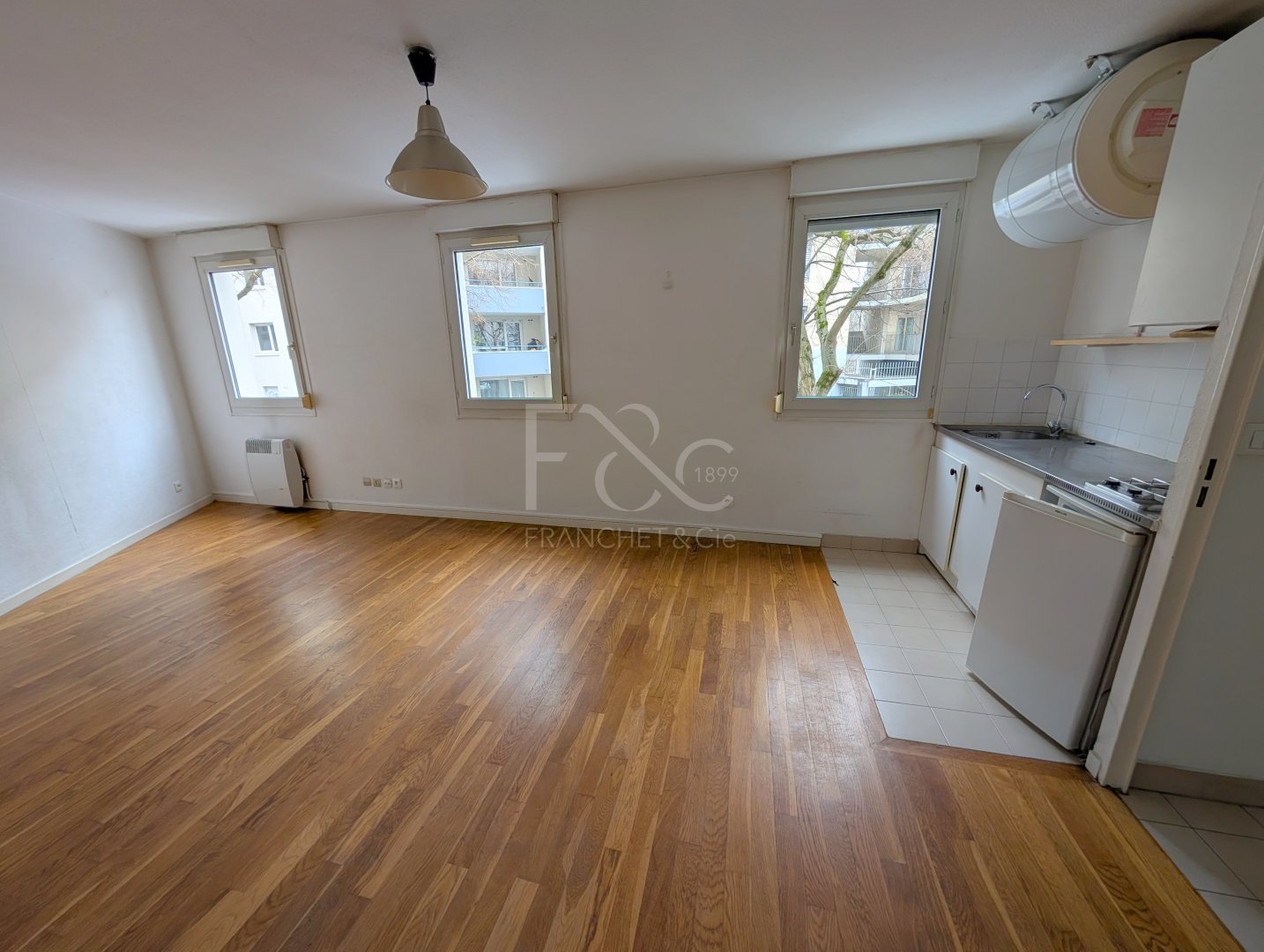 APPARTEMENT T1 A LOUER - LYON 4EME ARRONDISSEMENT - 27.72 m2 - 600�&euro; charges comprises par mois