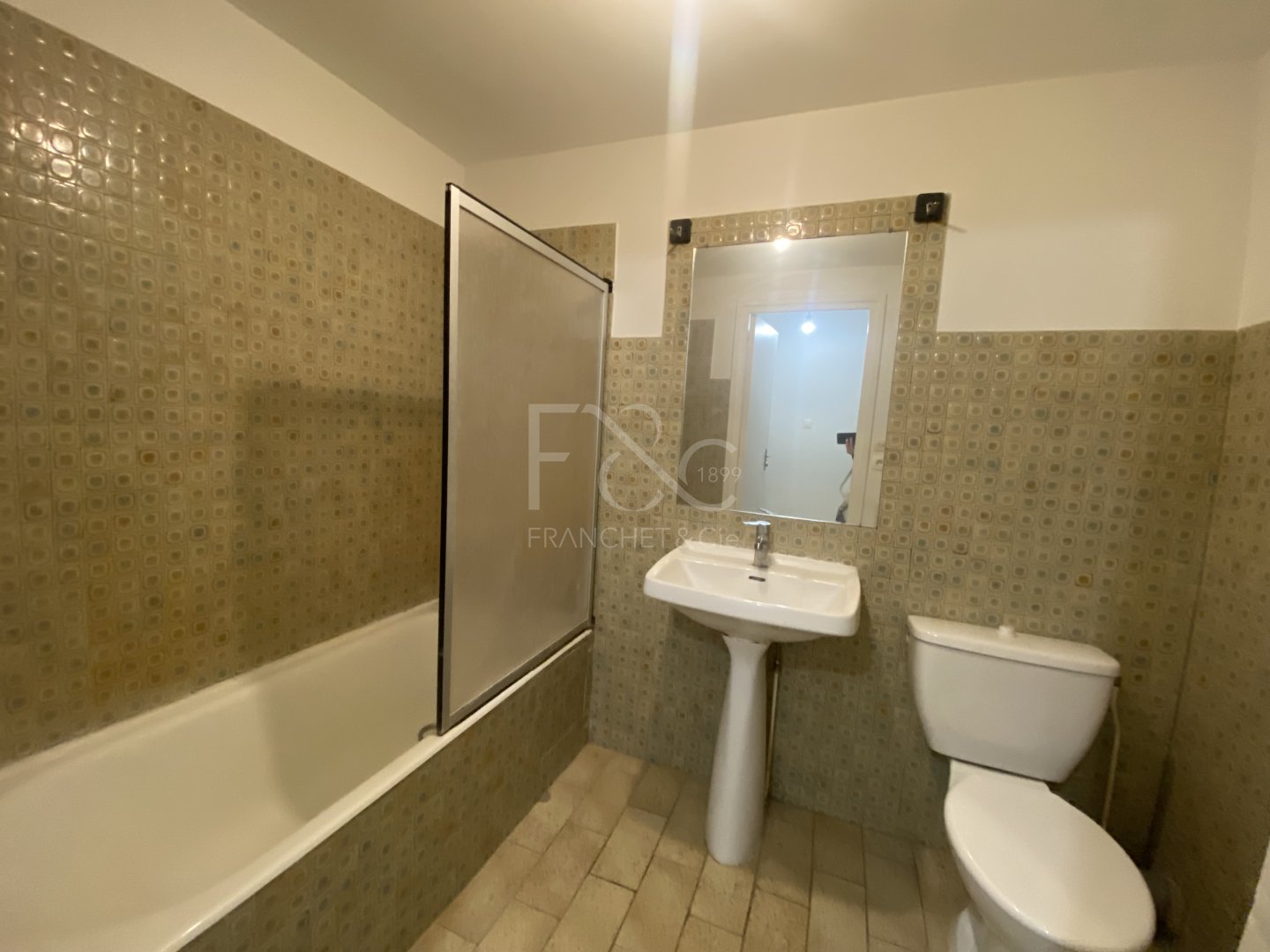 APPARTEMENT T1 A LOUER - LYON 5EME ARRONDISSEMENT La Garde - 33.92 m2 - 690€ charges comprises par mois