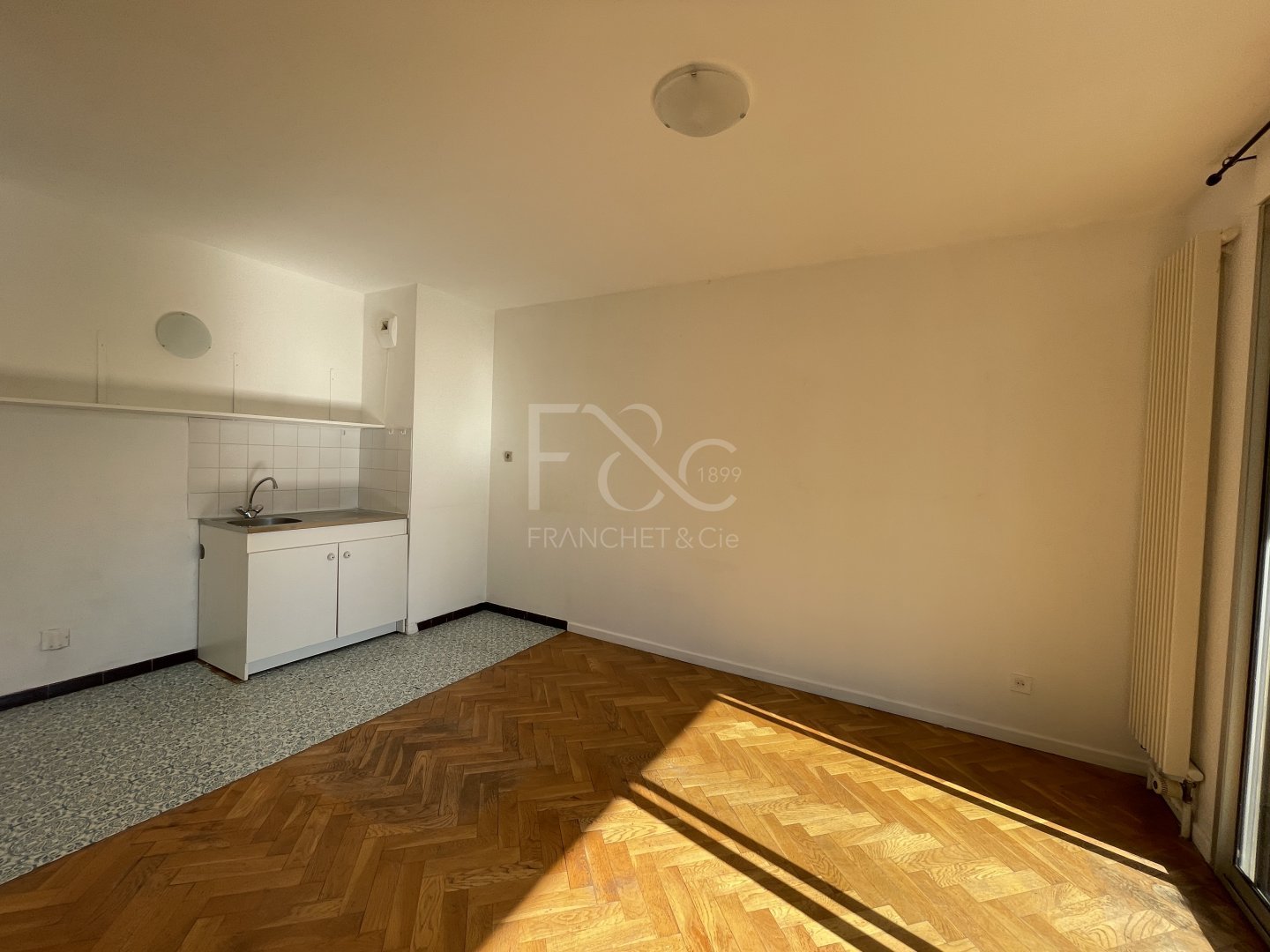 APPARTEMENT T1 A LOUER - LYON 5EME ARRONDISSEMENT - 35.88 m2 - 696�&euro; charges comprises par mois