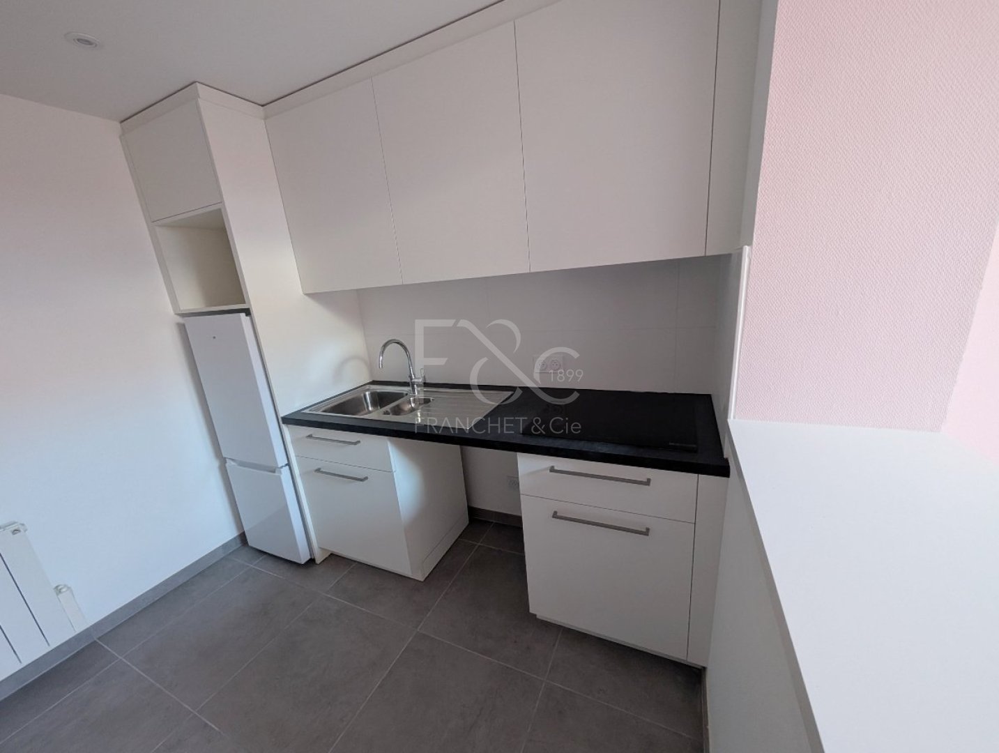 APPARTEMENT T1 A LOUER - LYON 6EME ARRONDISSEMENT - 30.23 m2 - 630 &euro; charges comprises par mois