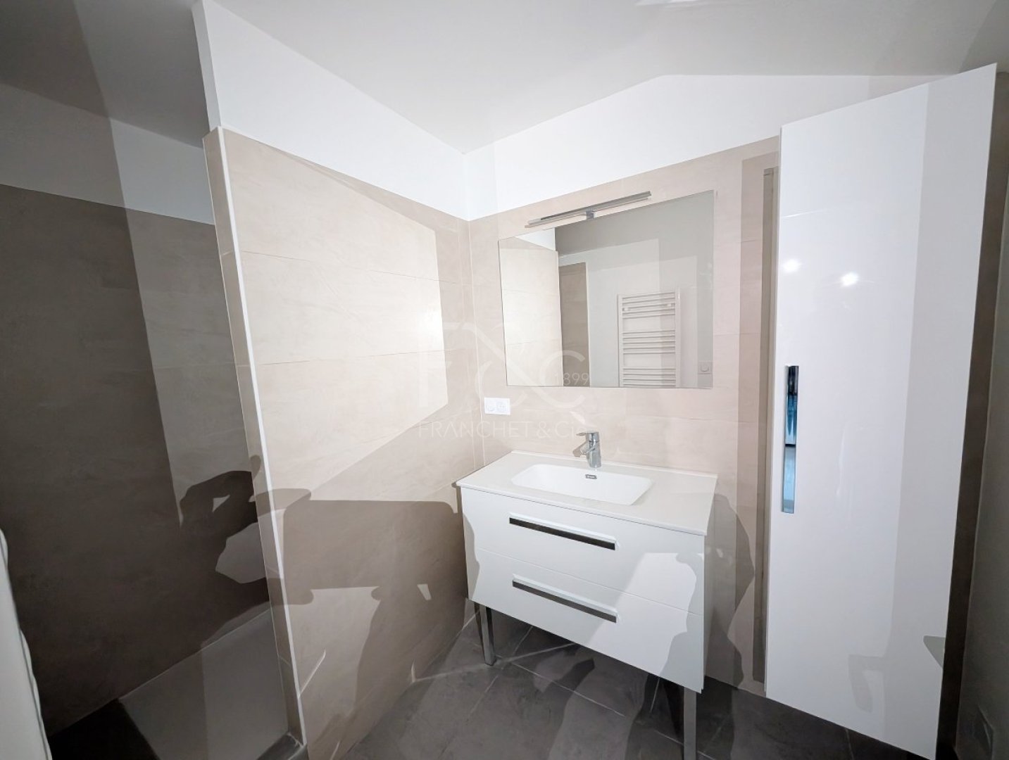 APPARTEMENT T1 A LOUER - LYON 6EME ARRONDISSEMENT - 30.23 m2 - 630 &euro; charges comprises par mois