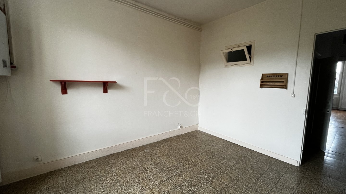 APPARTEMENT T1 A LOUER - LYON 7EME ARRONDISSEMENT - 41.89 m2 - 782 &euro; charges comprises par mois