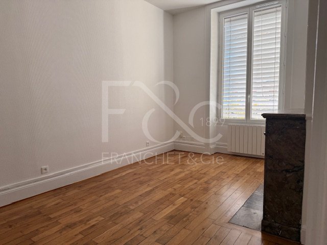 APPARTEMENT T1 A LOUER - LYON 7EME ARRONDISSEMENT - 38.15 m2 - 775€ charges comprises par mois