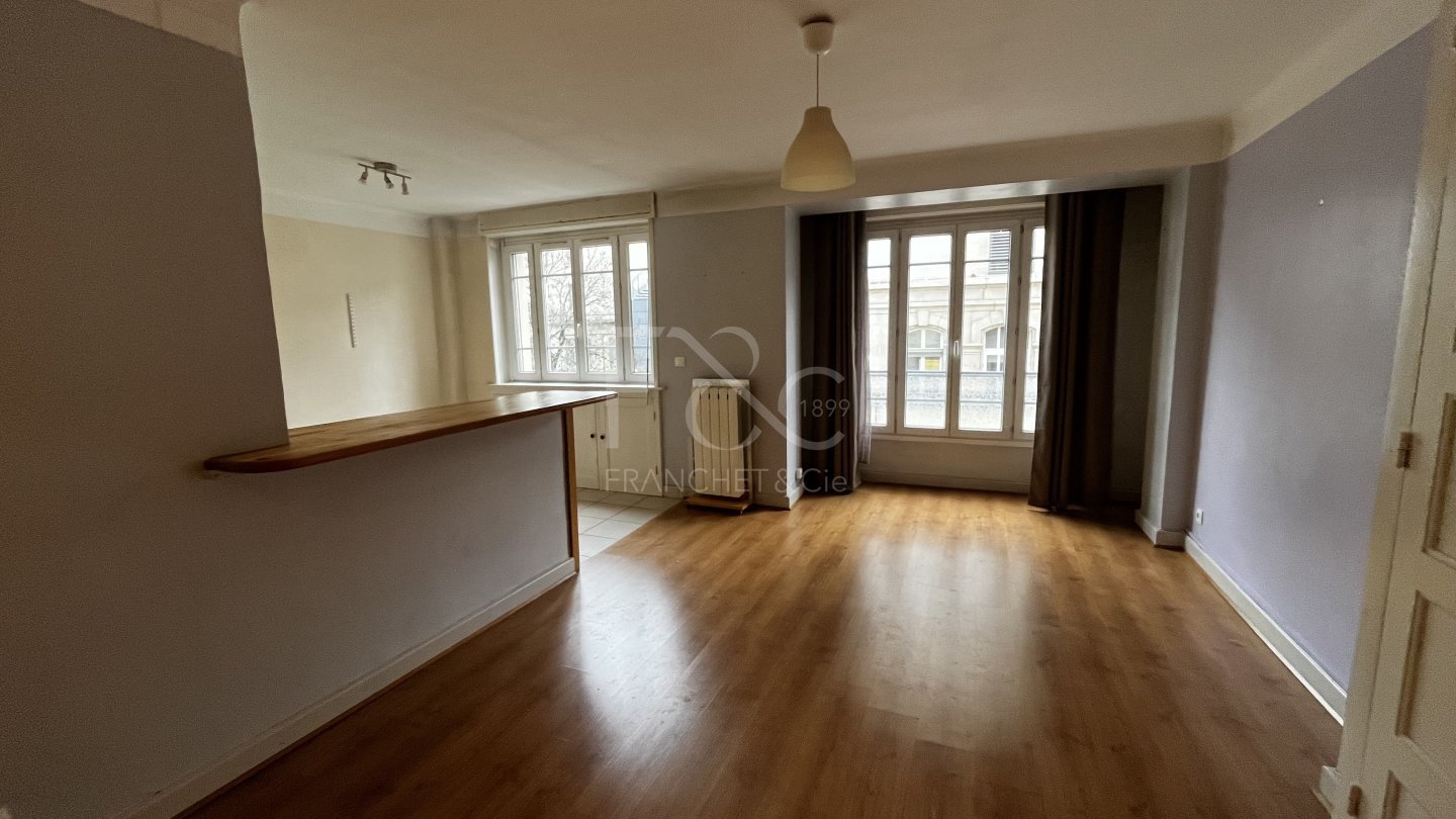 APPARTEMENT T1 A LOUER - LYON 7EME ARRONDISSEMENT - 36.59 m2 - 619�&euro; charges comprises par mois