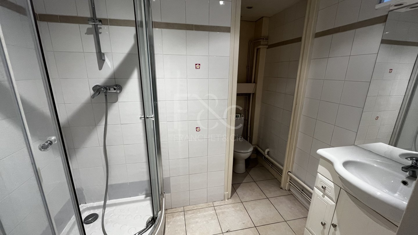 APPARTEMENT T1 A LOUER - LYON 7EME ARRONDISSEMENT - 36.59 m2 - 619�&euro; charges comprises par mois