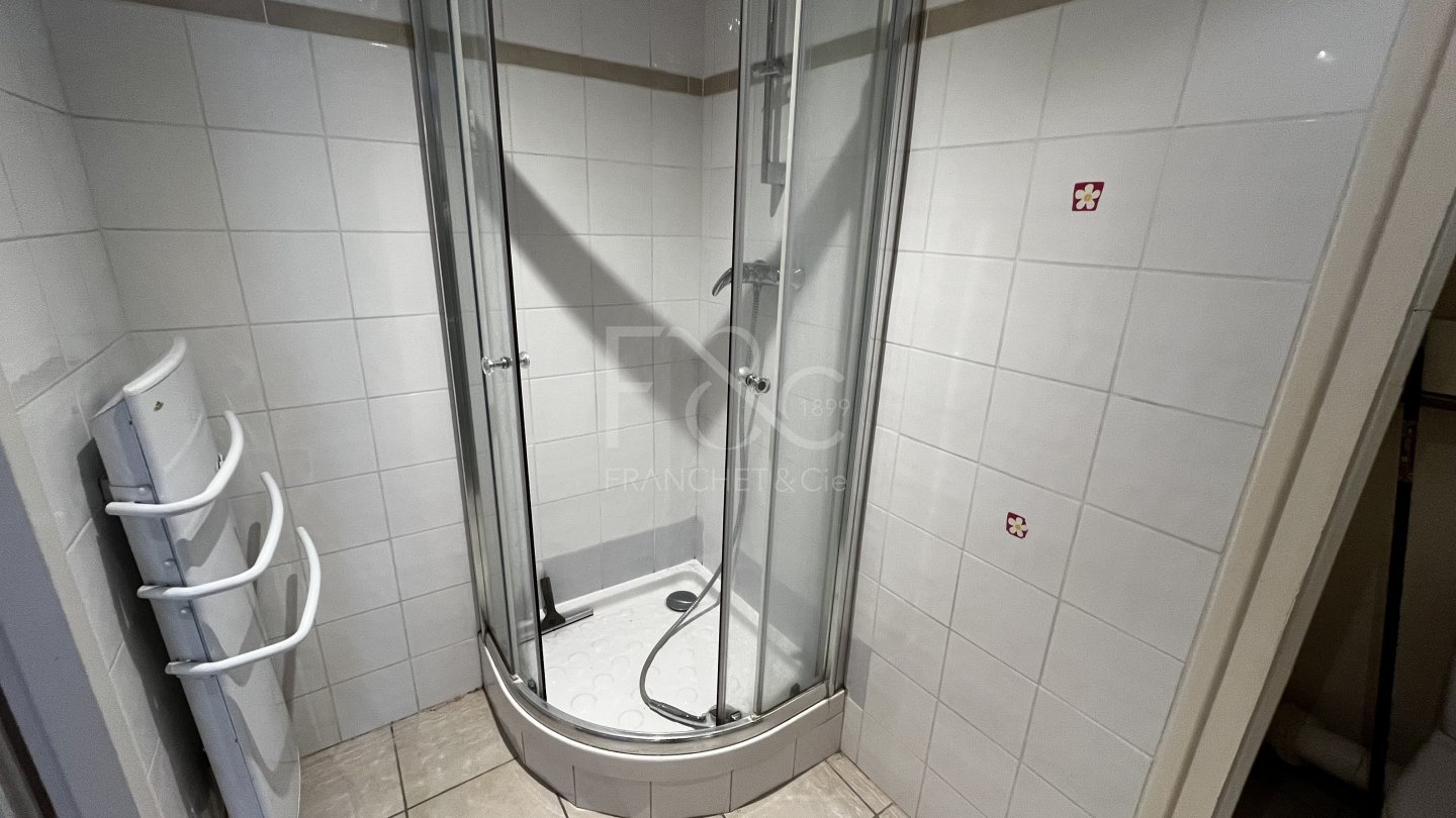 APPARTEMENT T1 A LOUER - LYON 7EME ARRONDISSEMENT - 36.59 m2 - 619�&euro; charges comprises par mois