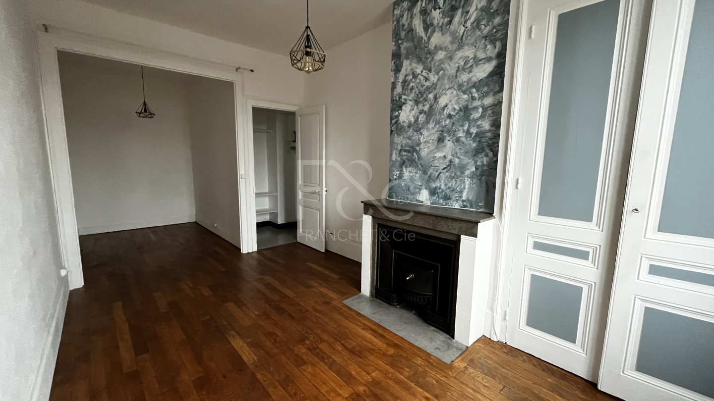 APPARTEMENT T1 A LOUER - LYON 7EME ARRONDISSEMENT - 41.92 m2 - 756�&euro; charges comprises par mois