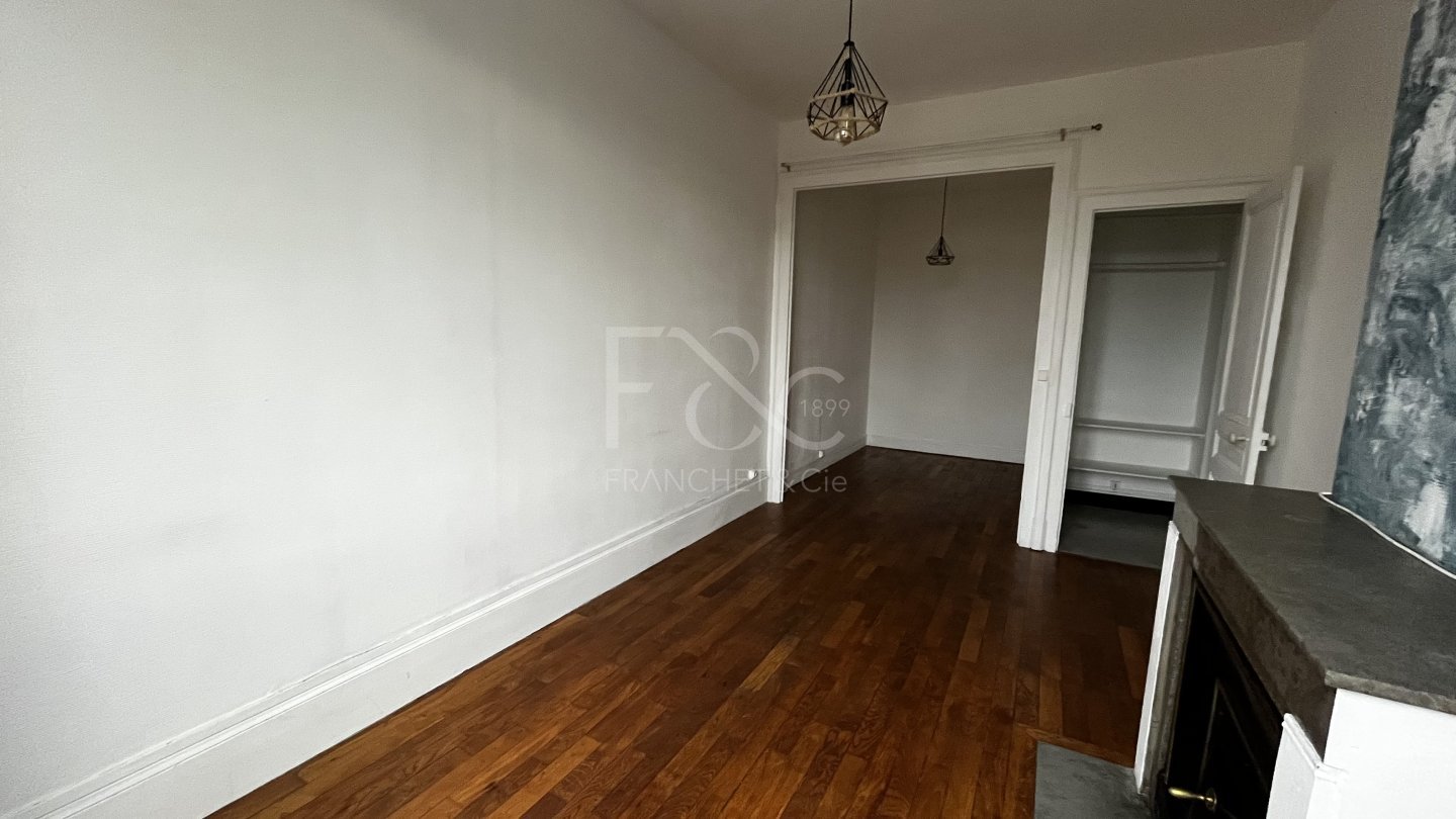 APPARTEMENT T1 A LOUER - LYON 7EME ARRONDISSEMENT - 41.92 m2 - 756�&euro; charges comprises par mois