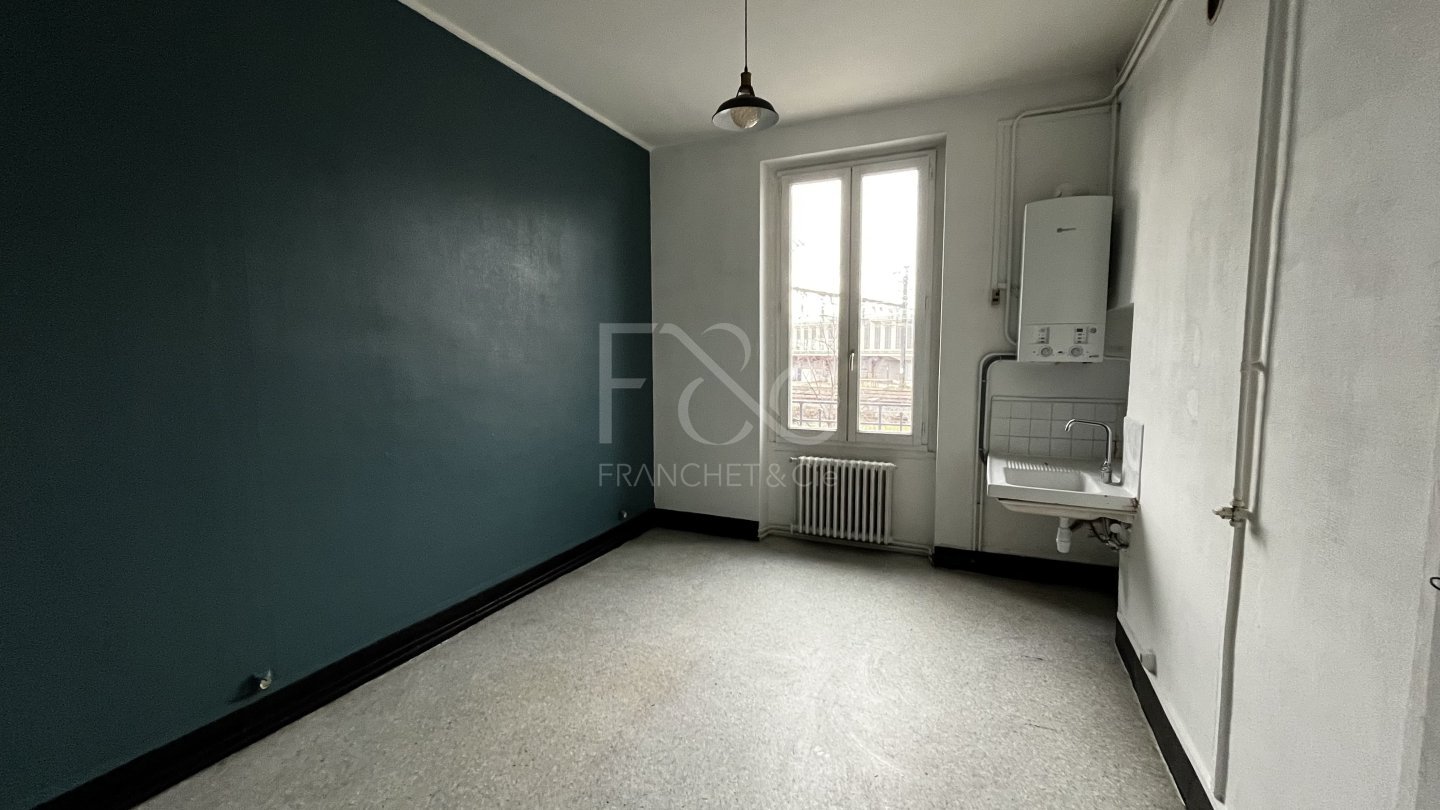 APPARTEMENT T1 A LOUER - LYON 7EME ARRONDISSEMENT - 41.92 m2 - 756�&euro; charges comprises par mois