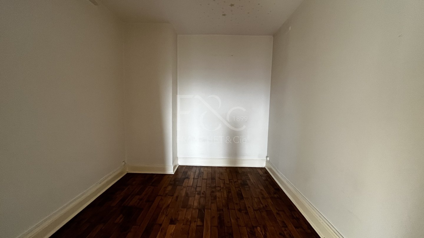 APPARTEMENT T1 A LOUER - LYON 7EME ARRONDISSEMENT - 38.52 m2 - 715�&euro; charges comprises par mois