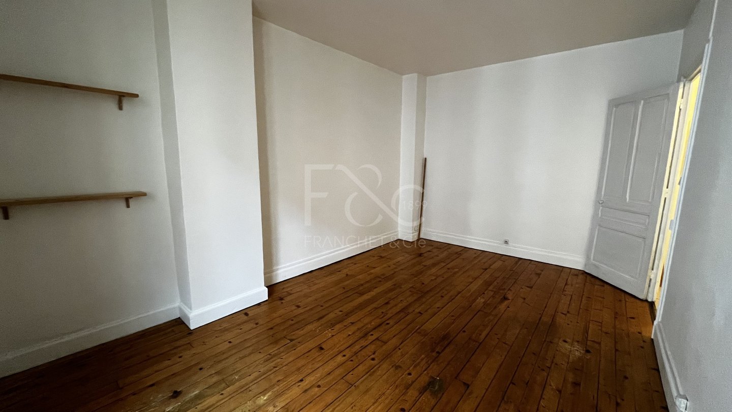 APPARTEMENT T1 A LOUER - LYON 7EME ARRONDISSEMENT - 32.8 m2 - 598�&euro; charges comprises par mois