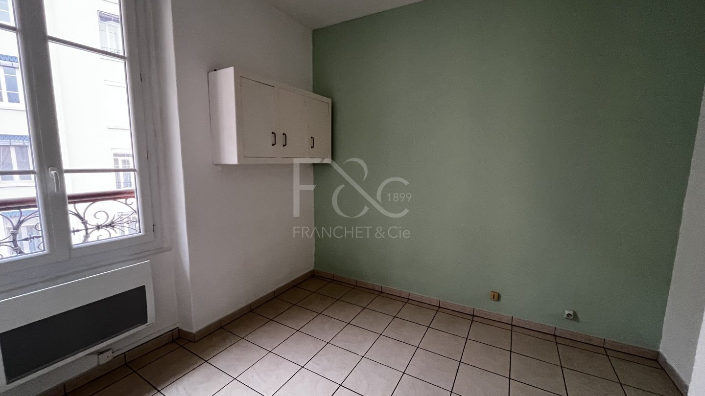 APPARTEMENT T1 A LOUER - LYON 7EME ARRONDISSEMENT - 32.8 m2 - 598�&euro; charges comprises par mois