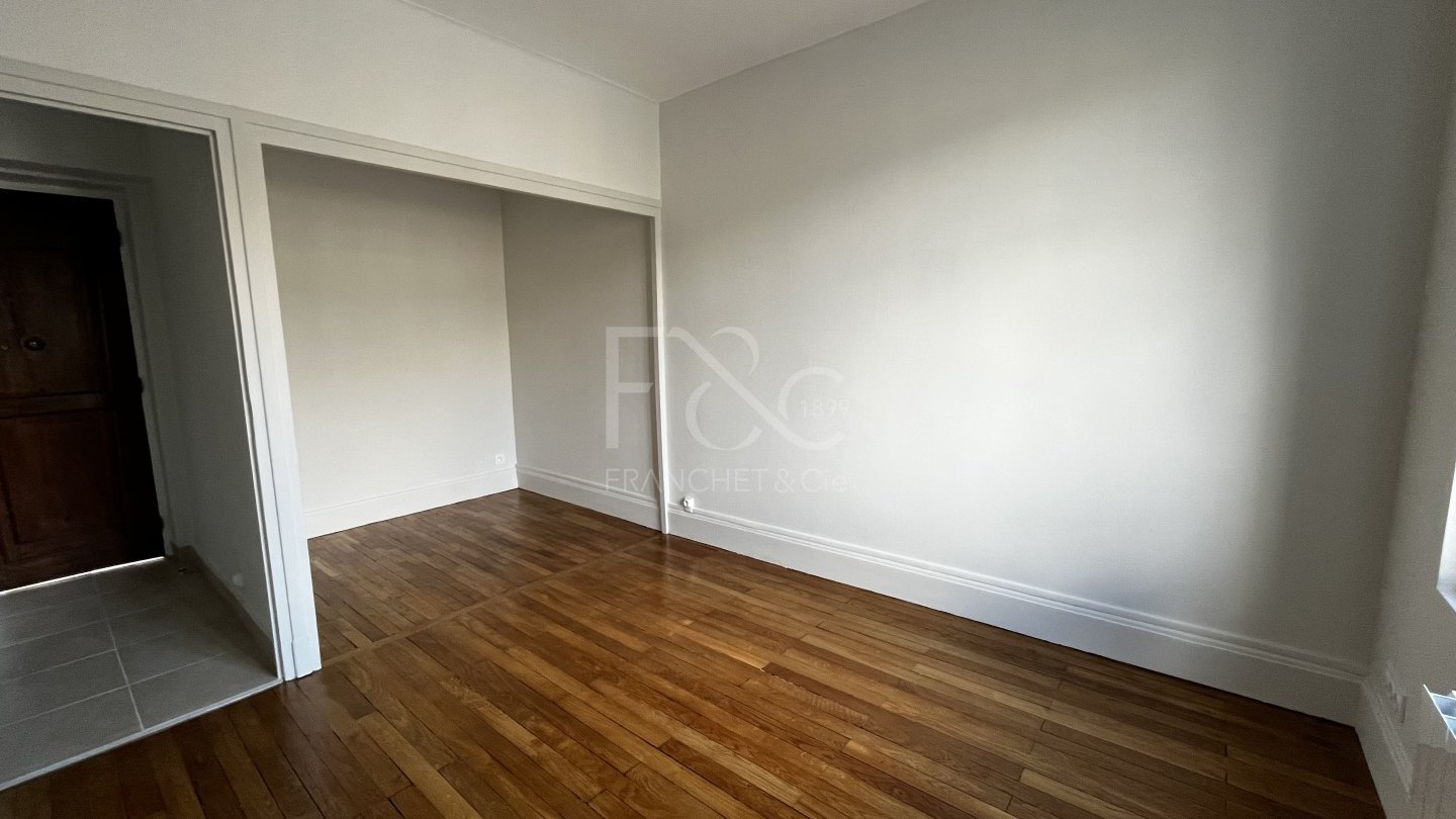 APPARTEMENT T1 A LOUER - LYON 8EME ARRONDISSEMENT - 34.35 m2 - 742�&euro; charges comprises par mois