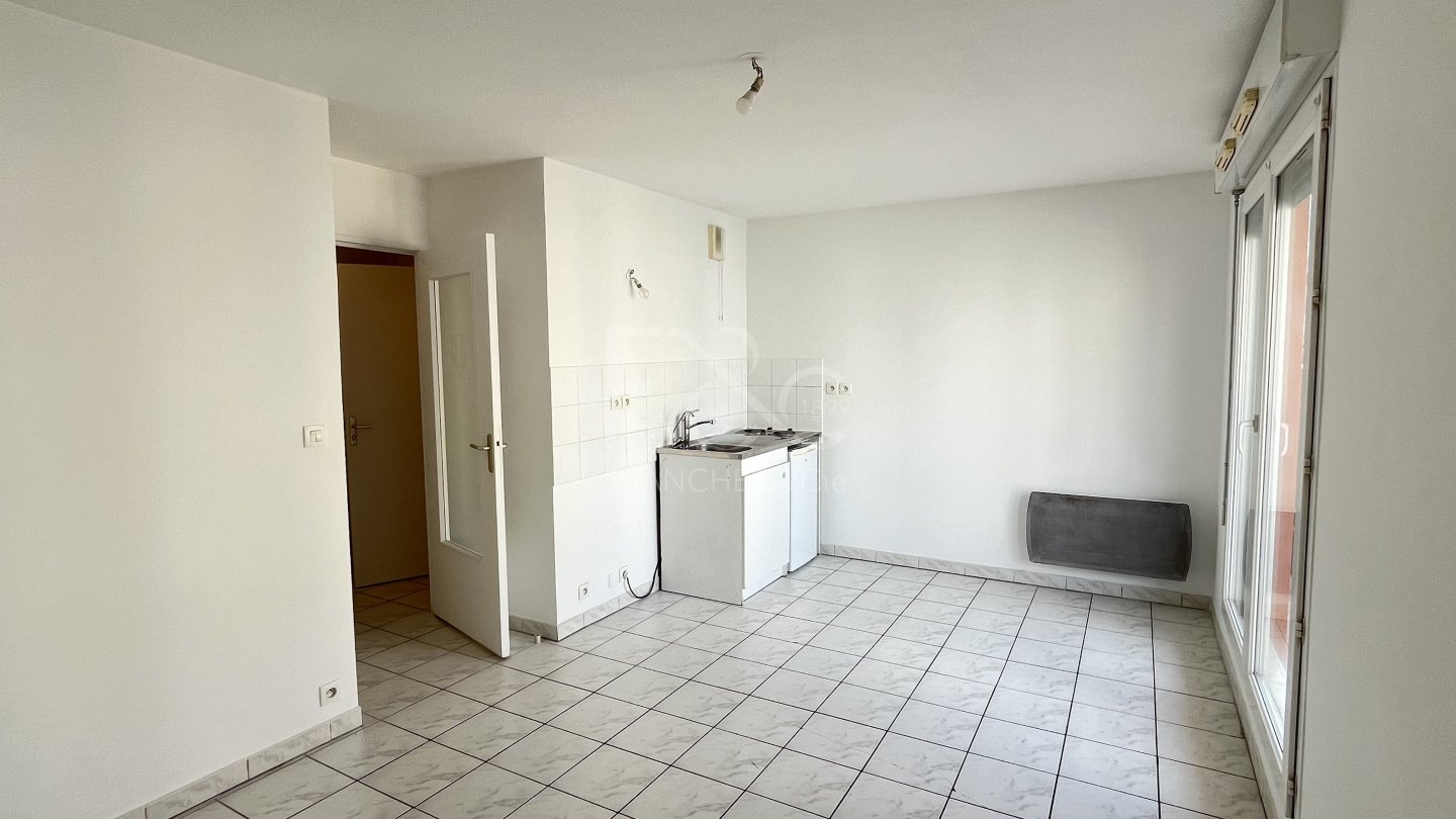 APPARTEMENT T1 A LOUER - VILLEURBANNE Grandclément - 31.6 m2 - 562 &euro; charges comprises par mois