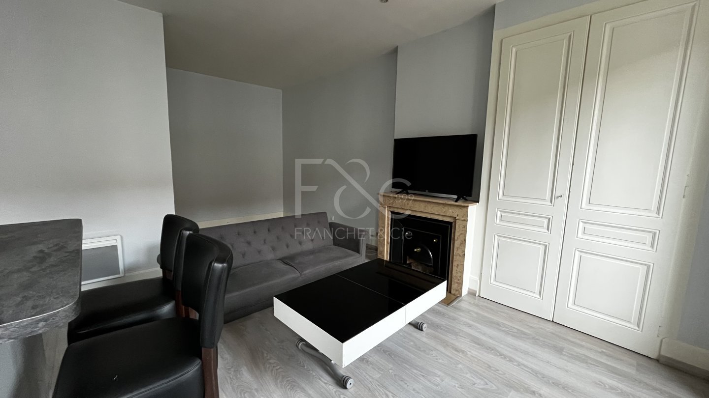 APPARTEMENT T1 A LOUER - VILLEURBANNE - 41.02 m2 - 621�&euro; charges comprises par mois