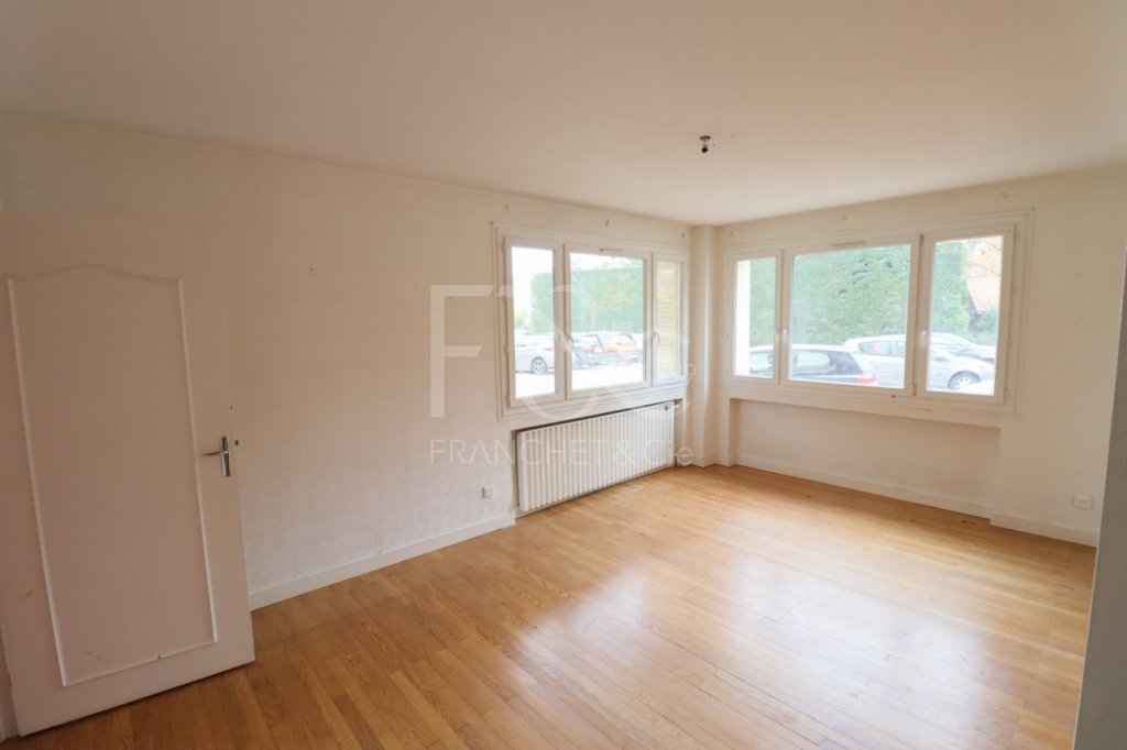 appartement T3 de 63 m - ECULLY - 63.66 m2 - VENDU