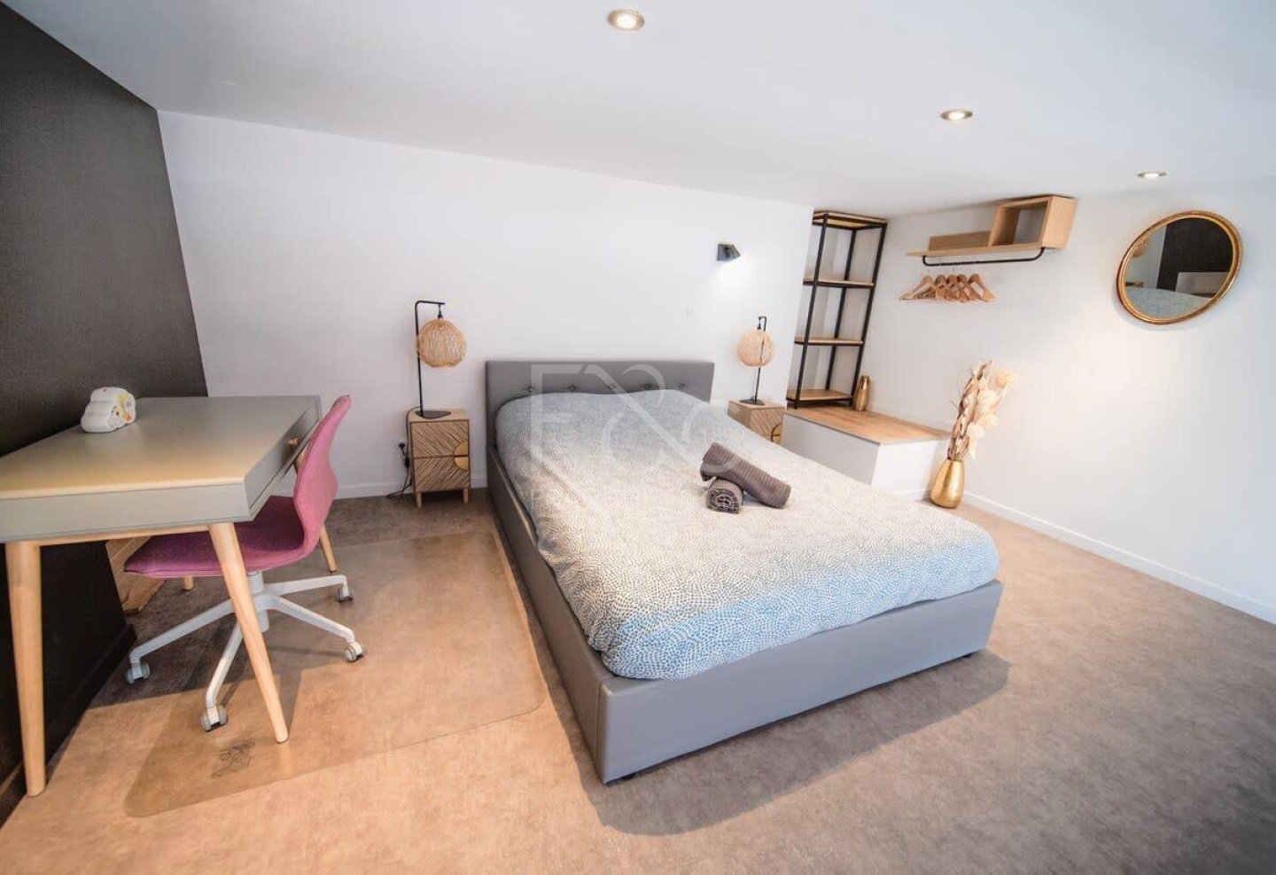  Vendre - Studio Meubl avec Mezzanine et Charme Industriel - Lyon 4me | 266 000