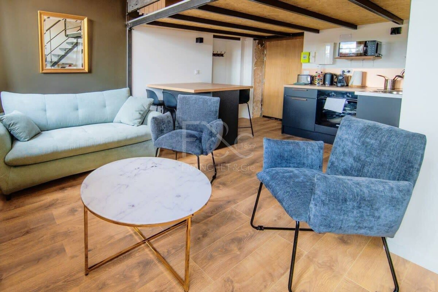  Vendre - Studio Meubl avec Mezzanine et Charme Industriel - Lyon 4me | 266 000