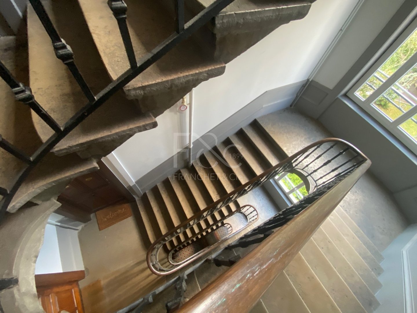 T1 Bis A VENDRE - LYON 7EME ARRONDISSEMENT - 51.19 m2 - 205 000 &euro;