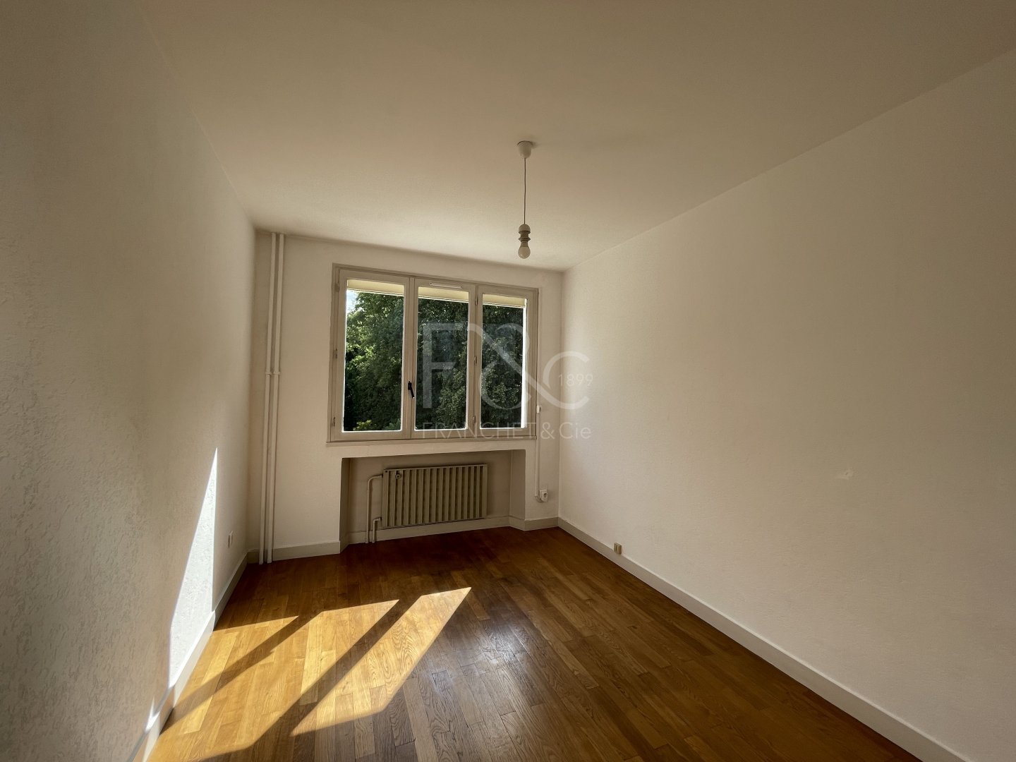 APPARTEMENT T2 A LOUER - ECULLY - 50.44 m2 - 850€ charges comprises par mois