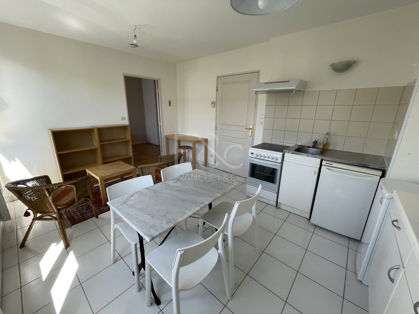 APPARTEMENT T2 A LOUER - LYON 2EME ARRONDISSEMENT - 34.06 m2 - 760 &euro; charges comprises par mois