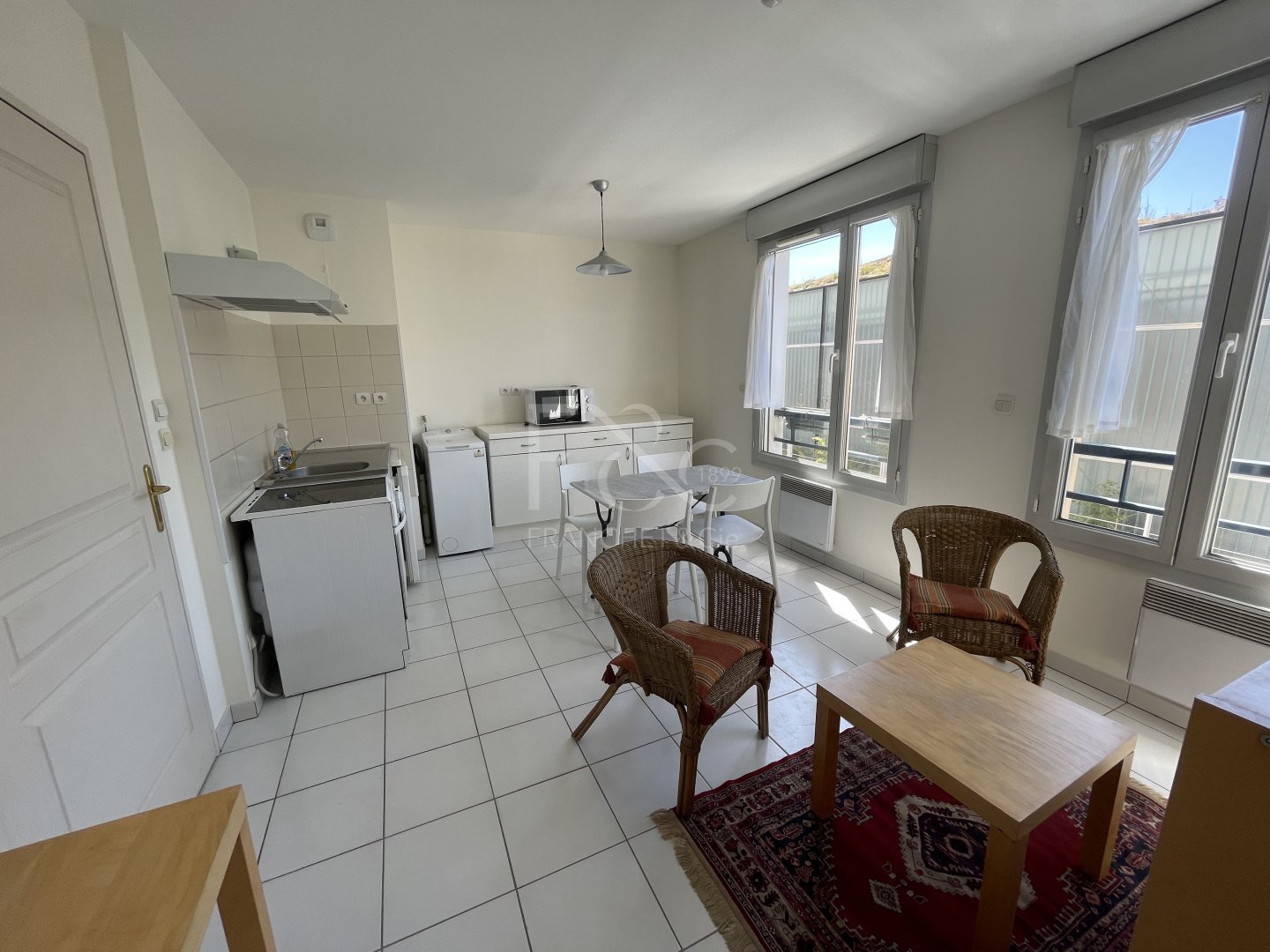 APPARTEMENT T2 A LOUER - LYON 2EME ARRONDISSEMENT - 34.06 m2 - 760 &euro; charges comprises par mois