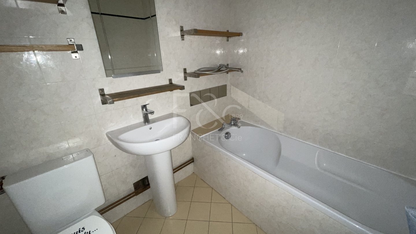 APPARTEMENT T2 A LOUER - LYON 2EME ARRONDISSEMENT - 57.1 m2 - 1�066�&euro; charges comprises par mois