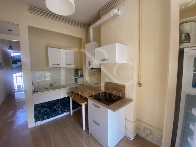 APPARTEMENT T2 A LOUER - LYON 3EME ARRONDISSEMENT - 37.35 m2 - 632 &euro; charges comprises par mois