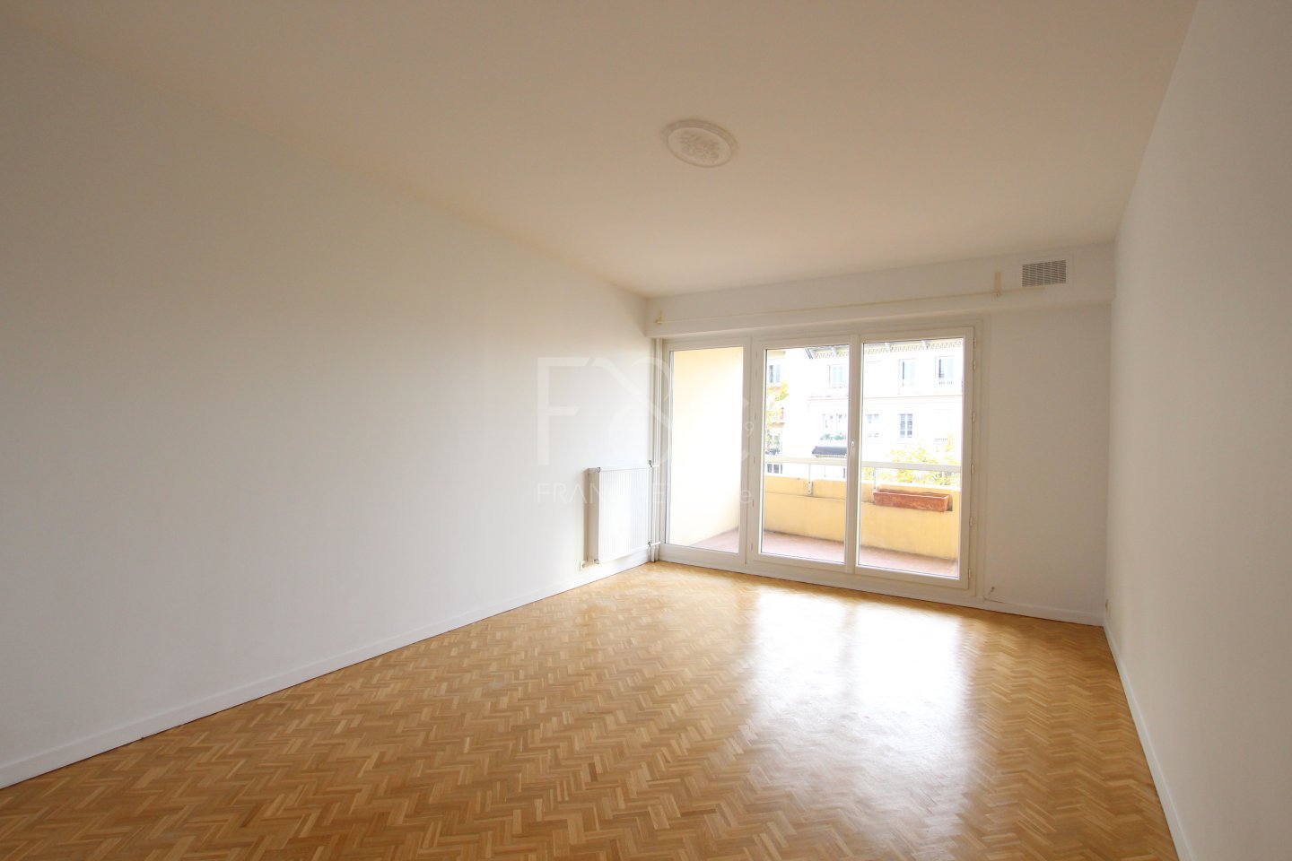 APPARTEMENT T2 A LOUER - LYON 3EME ARRONDISSEMENT - 48.56 m2 - 986 &euro; charges comprises par mois