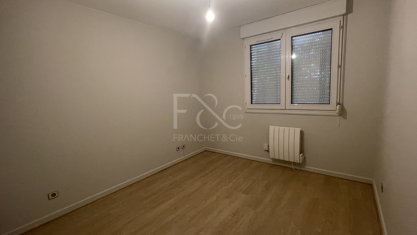 APPARTEMENT T2 A LOUER - LYON 3EME ARRONDISSEMENT - 64.18 m2 - 916�&euro; charges comprises par mois