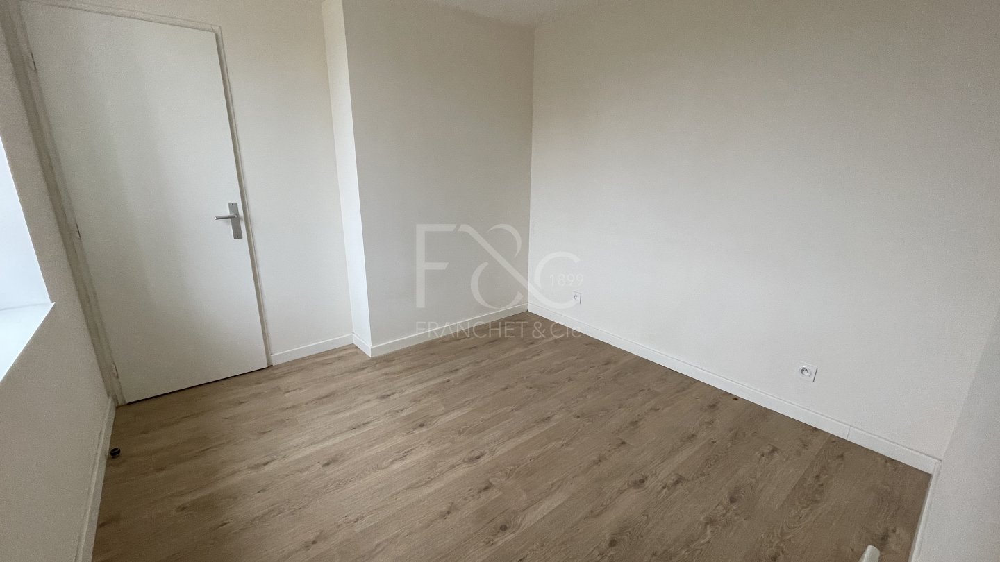 APPARTEMENT T2 A LOUER - LYON 3EME ARRONDISSEMENT - 49.22 m2 - 816�&euro; charges comprises par mois