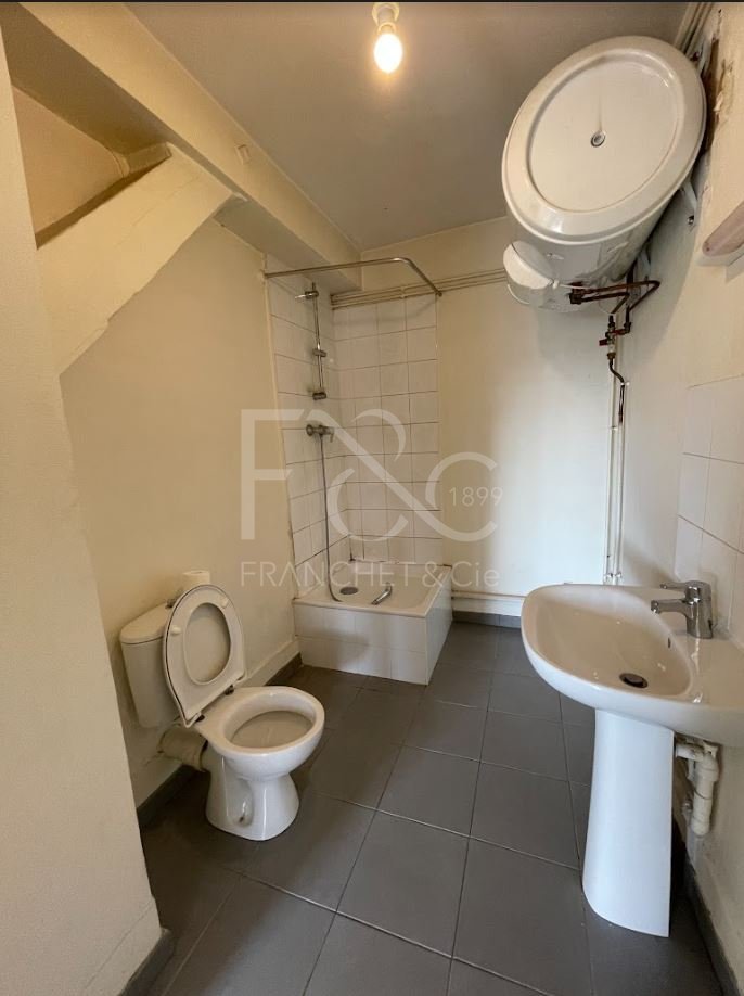 APPARTEMENT T2 A LOUER - LYON 3EME ARRONDISSEMENT - 36.1 m2 - 535�&euro; charges comprises par mois