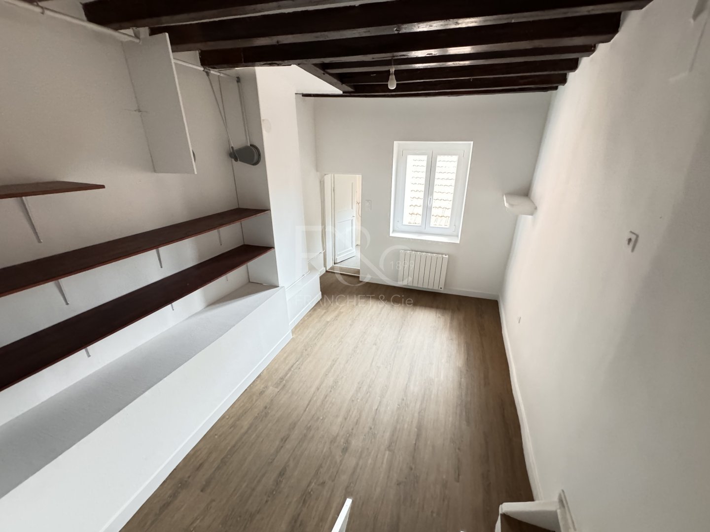 APPARTEMENT T2 A LOUER - LYON 4EME ARRONDISSEMENT - 46.73 m2 - 871 &euro; charges comprises par mois