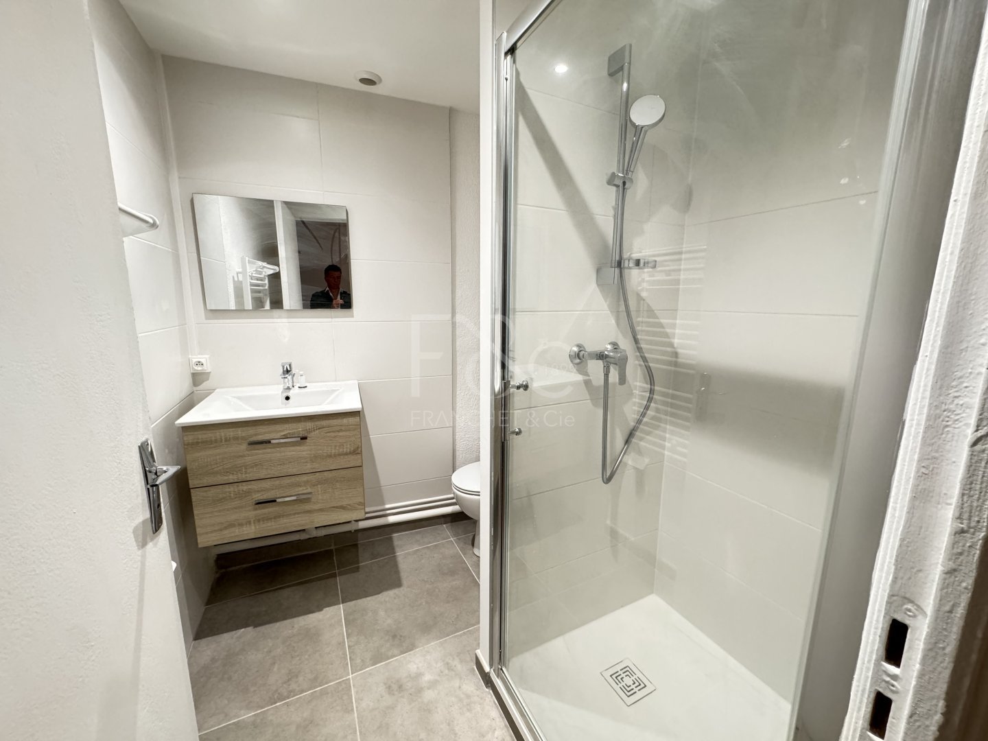 APPARTEMENT T2 A LOUER - LYON 4EME ARRONDISSEMENT - 46.73 m2 - 871 &euro; charges comprises par mois