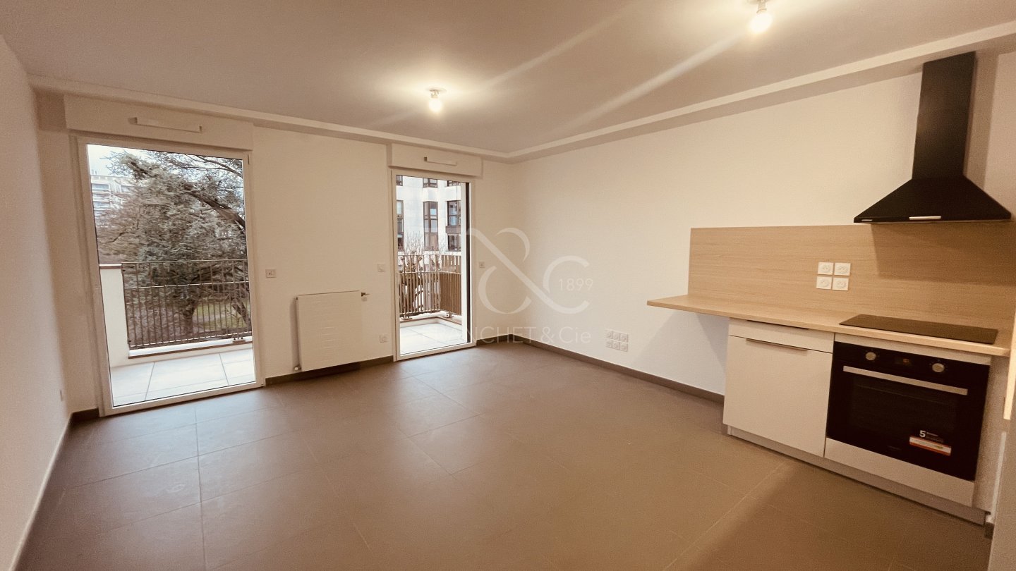 APPARTEMENT T2 - LYON 4EME ARRONDISSEMENT - 53,18 m2 - LOUÉ