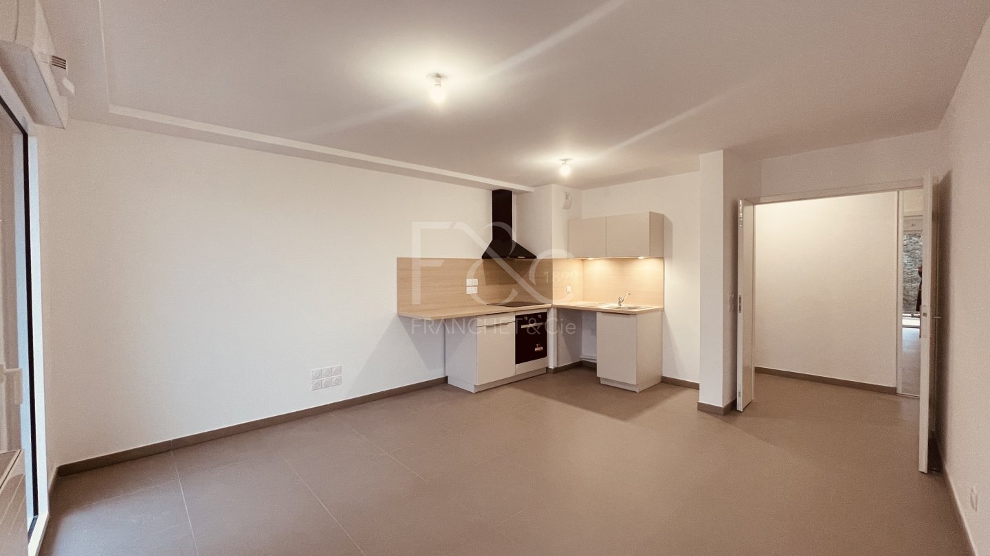 APPARTEMENT T2 - LYON 4EME ARRONDISSEMENT - 53,18 m2 - LOUÉ