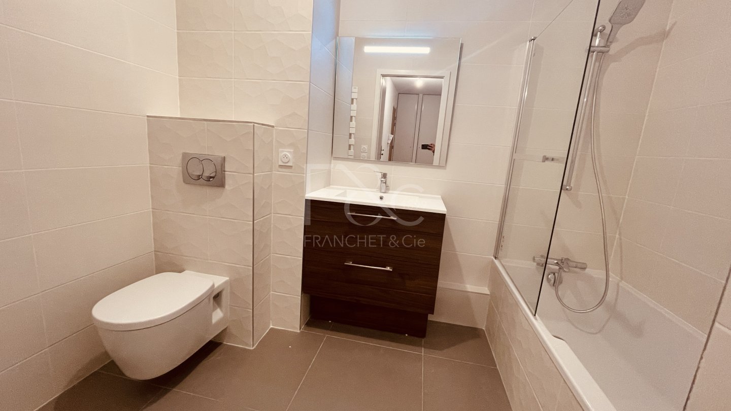 APPARTEMENT T2 - LYON 4EME ARRONDISSEMENT - 53,18 m2 - LOUÉ
