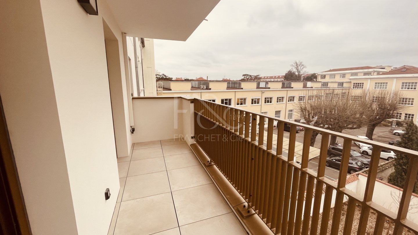 APPARTEMENT T2 - LYON 4EME ARRONDISSEMENT - 53,18 m2 - LOUÉ