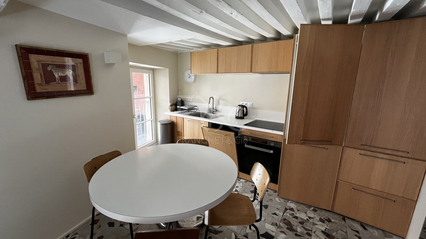 APPARTEMENT T2 A LOUER - LYON 5EME ARRONDISSEMENT - 44.84 m2 - 920 &euro; charges comprises par mois