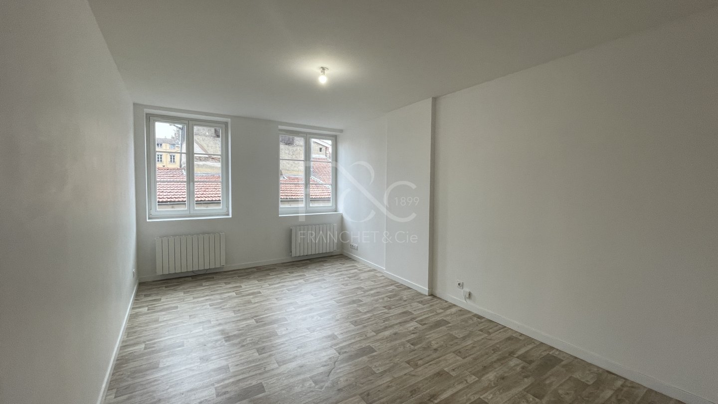 APPARTEMENT T2 A LOUER - LYON 5EME ARRONDISSEMENT - 40.31 m2 - 840 &euro; charges comprises par mois
