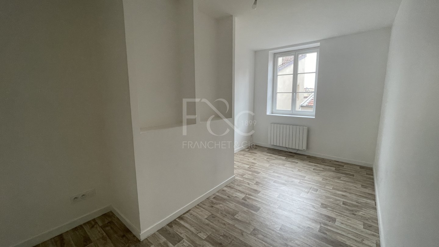 APPARTEMENT T2 A LOUER - LYON 5EME ARRONDISSEMENT - 40.31 m2 - 840 &euro; charges comprises par mois