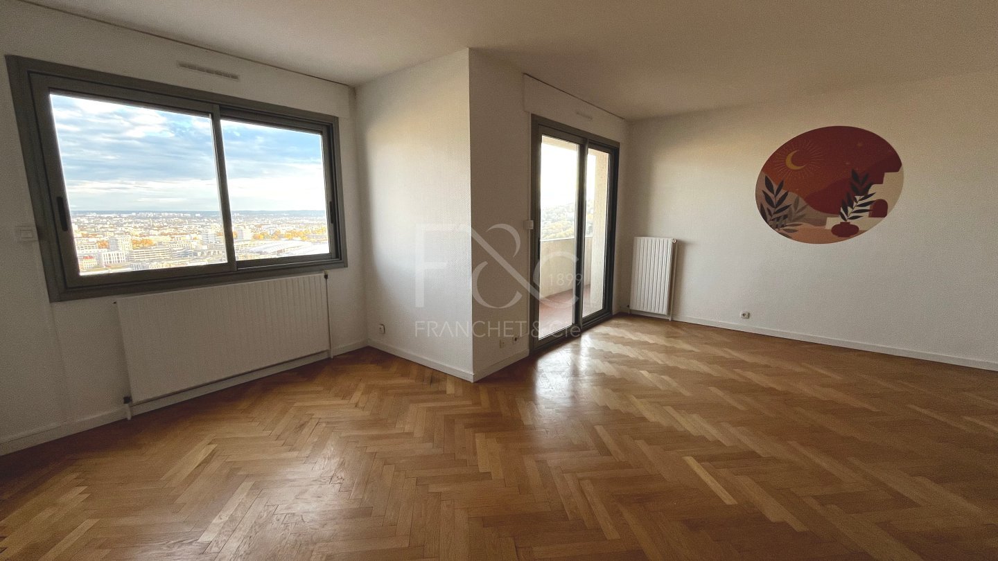 APPARTEMENT T2 A LOUER - LYON 5EME ARRONDISSEMENT - 64.06 m2 - 1200€ charges comprises par mois