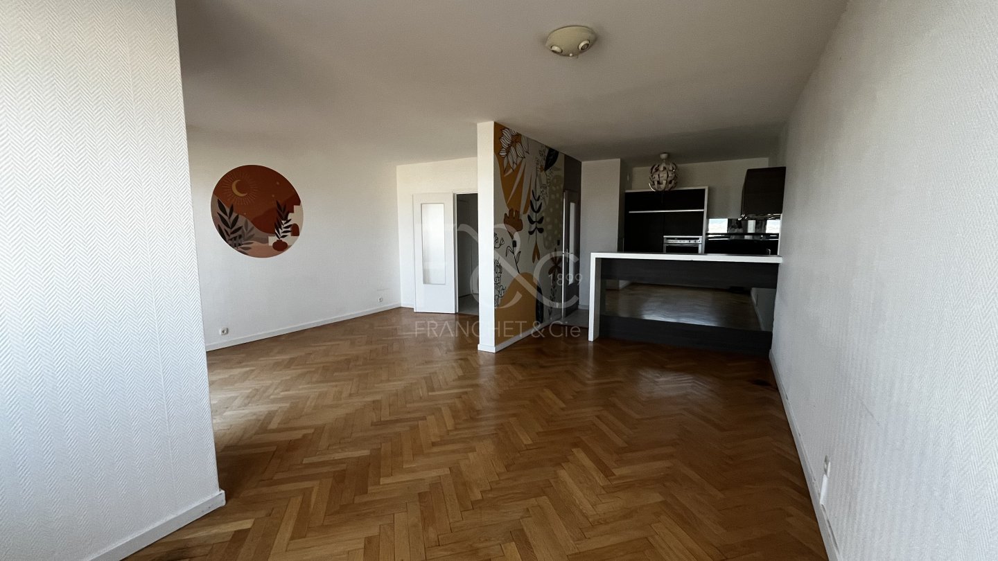 APPARTEMENT T2 A LOUER - LYON 5EME ARRONDISSEMENT - 64.06 m2 - 1200€ charges comprises par mois
