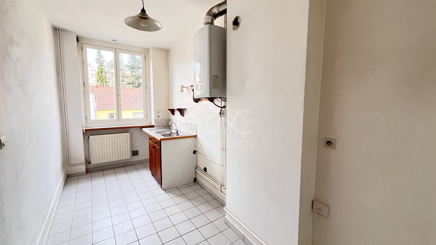 APPARTEMENT T2 A LOUER - LYON 5EME ARRONDISSEMENT - 54.35 m2 - 797€ charges comprises par mois