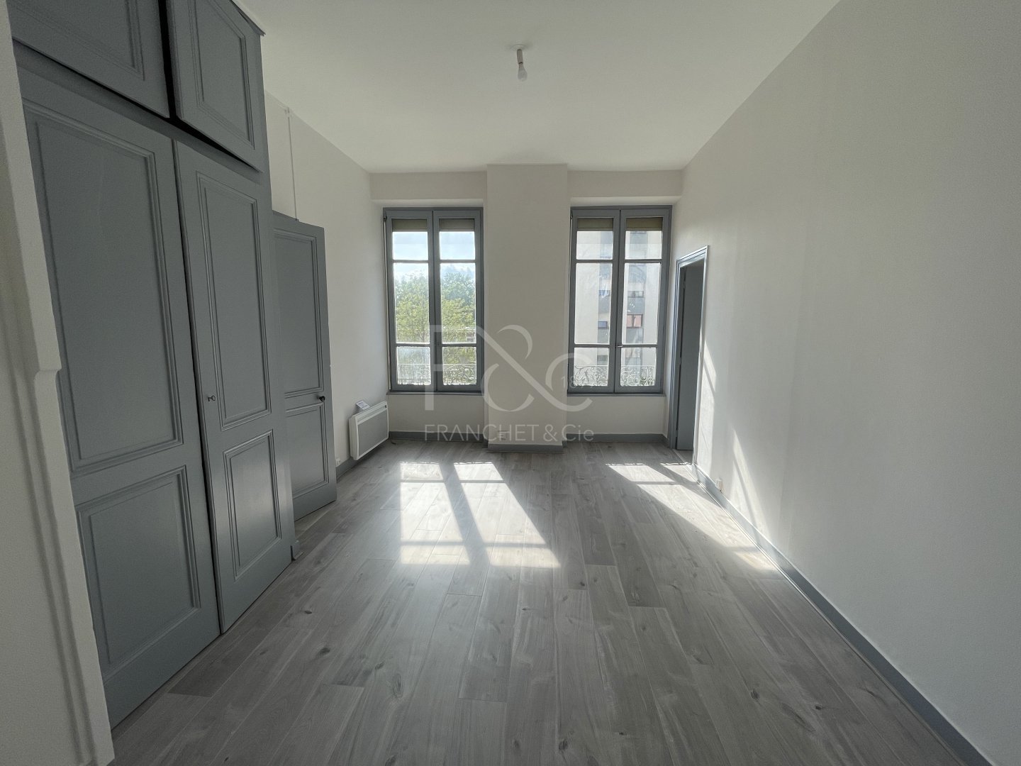 APPARTEMENT T2 A LOUER - LYON 6EME ARRONDISSEMENT - 45.58 m2 - 752 &euro; charges comprises par mois
