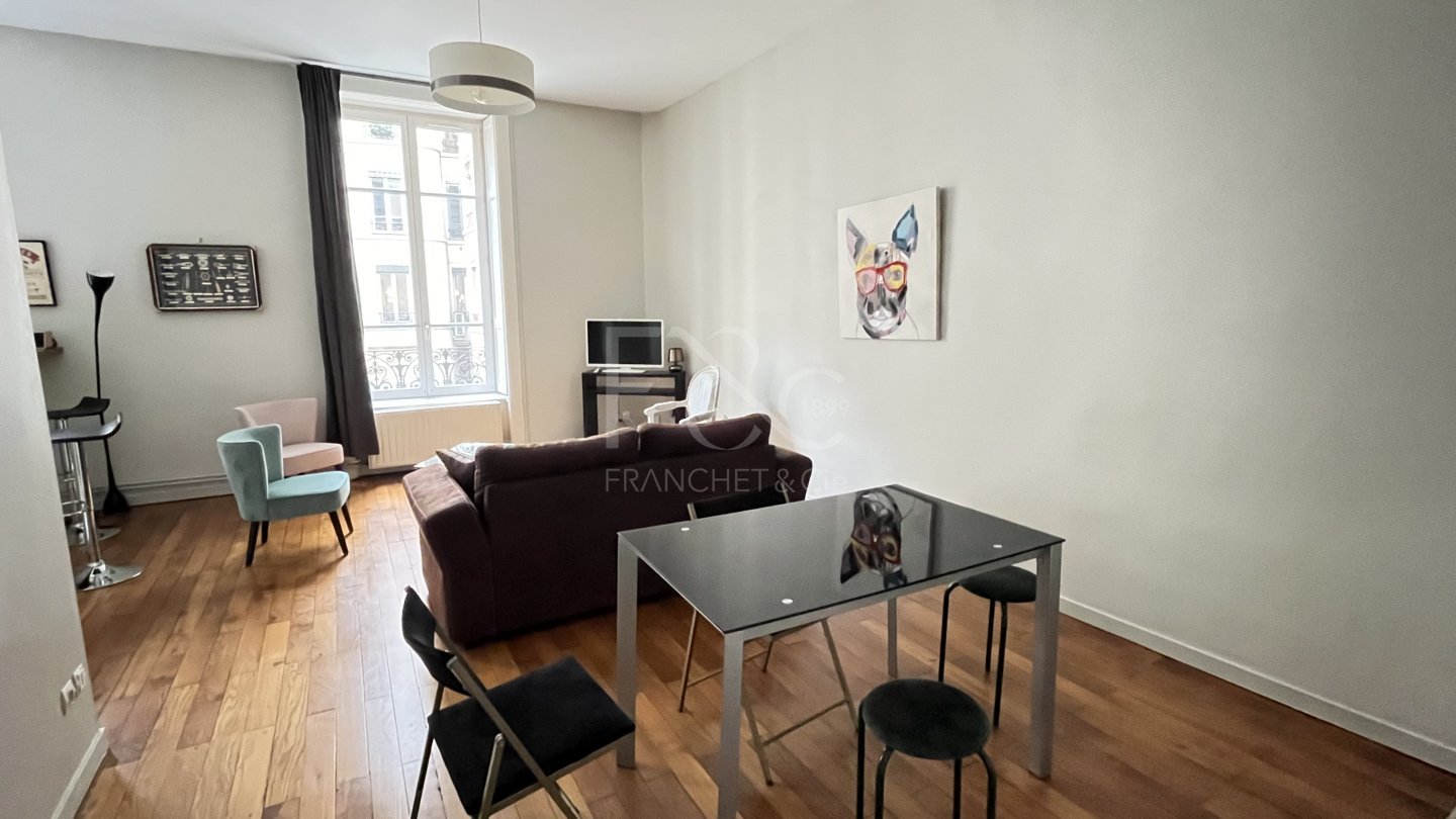 APPARTEMENT T2 A LOUER - LYON 6EME ARRONDISSEMENT - 67.47 m2 - 1 217 &euro; charges comprises par mois