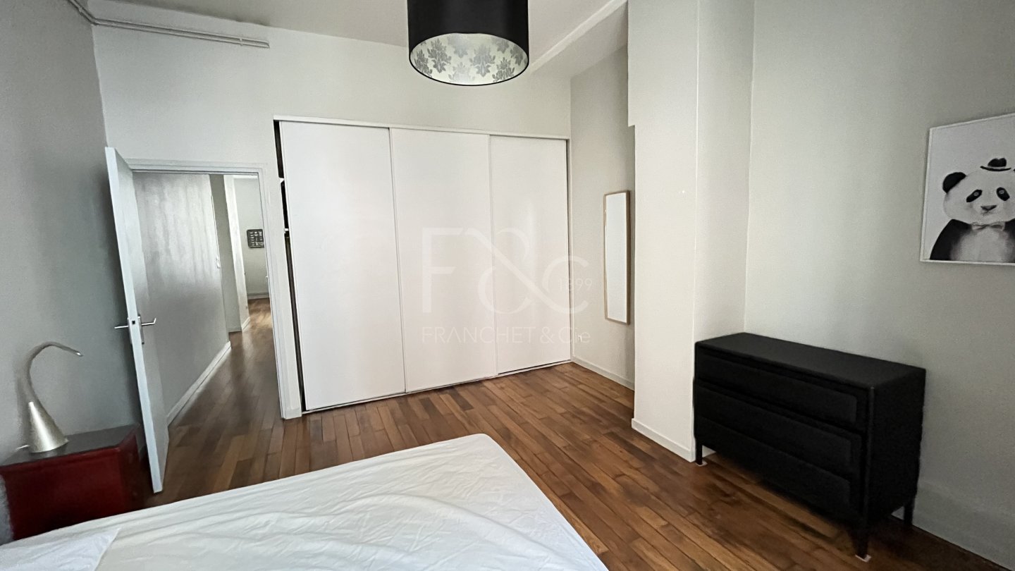 APPARTEMENT T2 A LOUER - LYON 6EME ARRONDISSEMENT - 67.47 m2 - 1 217 &euro; charges comprises par mois