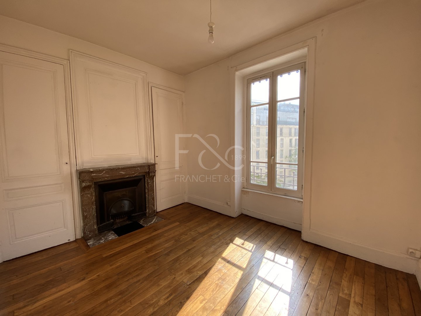 APPARTEMENT T2 A LOUER - LYON 7EME ARRONDISSEMENT - 51.3 m2 - 810 &euro; charges comprises par mois