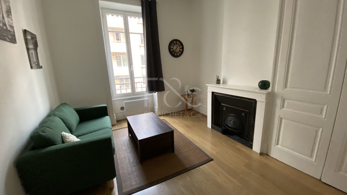 APPARTEMENT T2 A LOUER - LYON 7EME ARRONDISSEMENT - 44.3 m2 - 785€ charges comprises par mois