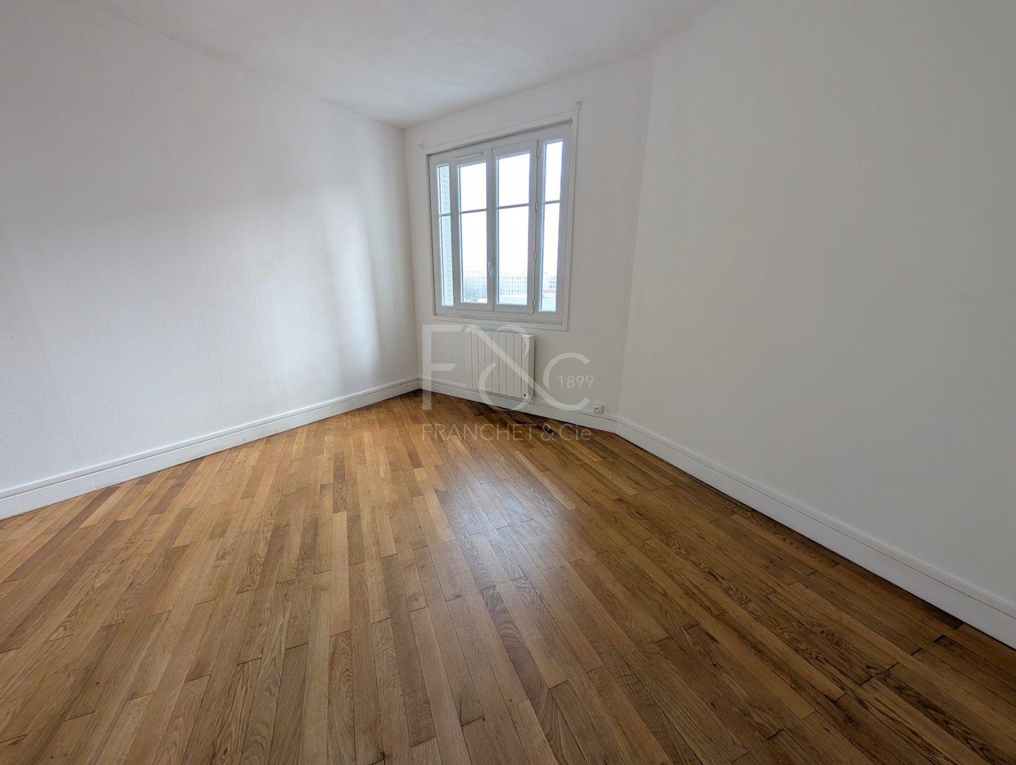 APPARTEMENT T2 A LOUER - LYON 7EME ARRONDISSEMENT - 55.68 m2 - 797�&euro; charges comprises par mois